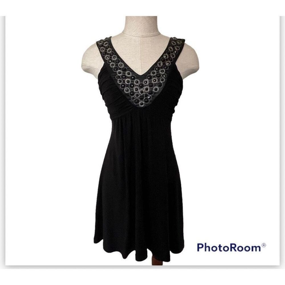 Soprano sleeveless black embellished v neck dress